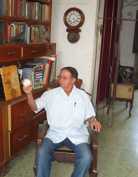 Felo recuerda con nostalgia su etapa como jugador de béisbol